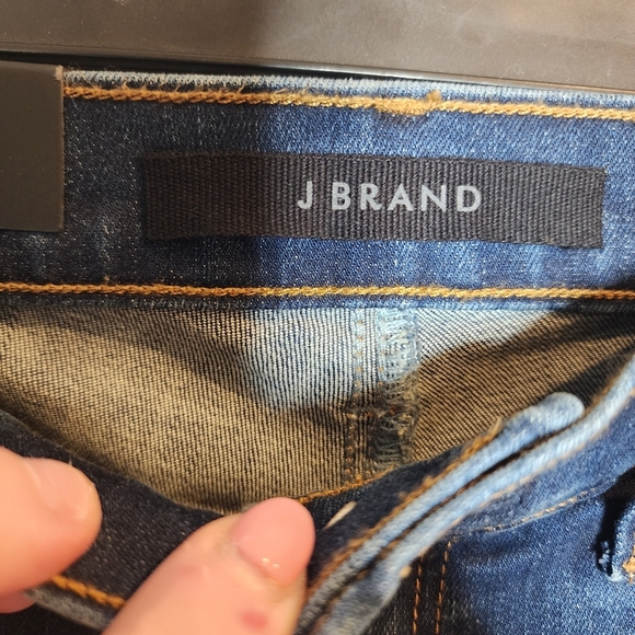 NWT J Brand 811 Stretch Denim Bermuda Shorts. Size 25. - Picture 12 of 16